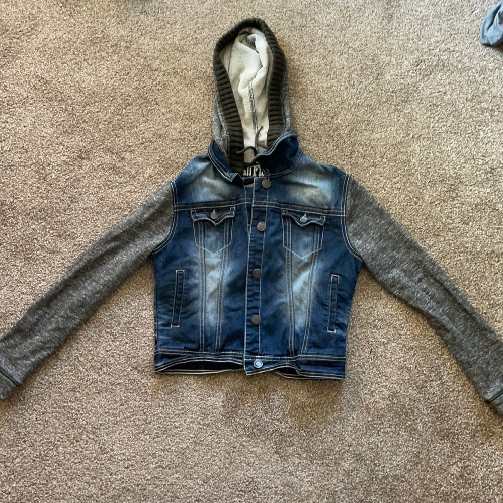 Jean jacket with fabric sleeves and hood
